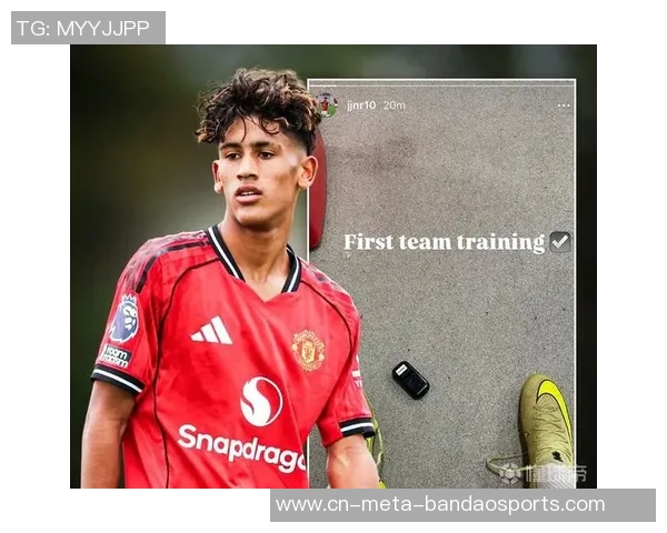 15岁小将JJ加布里埃尔与传奇教练弗格森合影感慨荣幸之至 15岁小将JJ加布里埃尔与传奇教练弗格森合影感慨荣幸之至