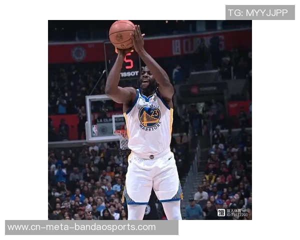 乔治在攻防战中表现出色15投7中三分球命中率高达33贡献20分5篮板5助攻 乔治在攻防战中表现出色15投7中三分球命中率高达33贡献20分5篮板5助攻